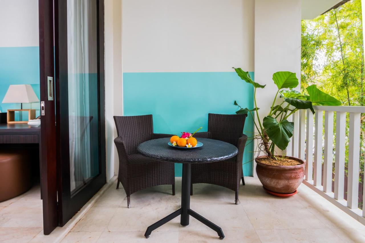 Montigo Resorts Seminyak Luaran gambar A balcony