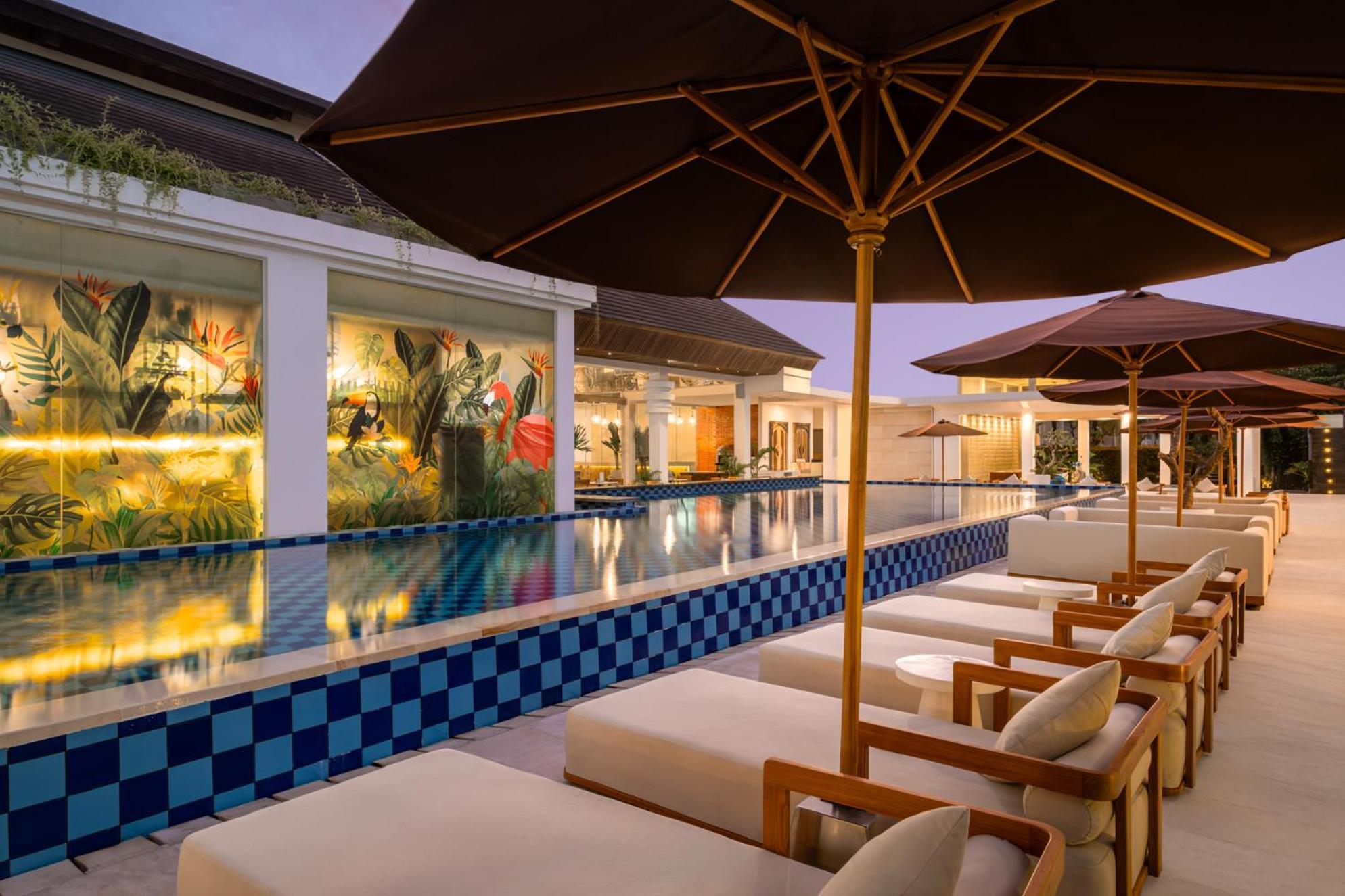 Montigo Resorts Seminyak Luaran gambar The pool at the hotel