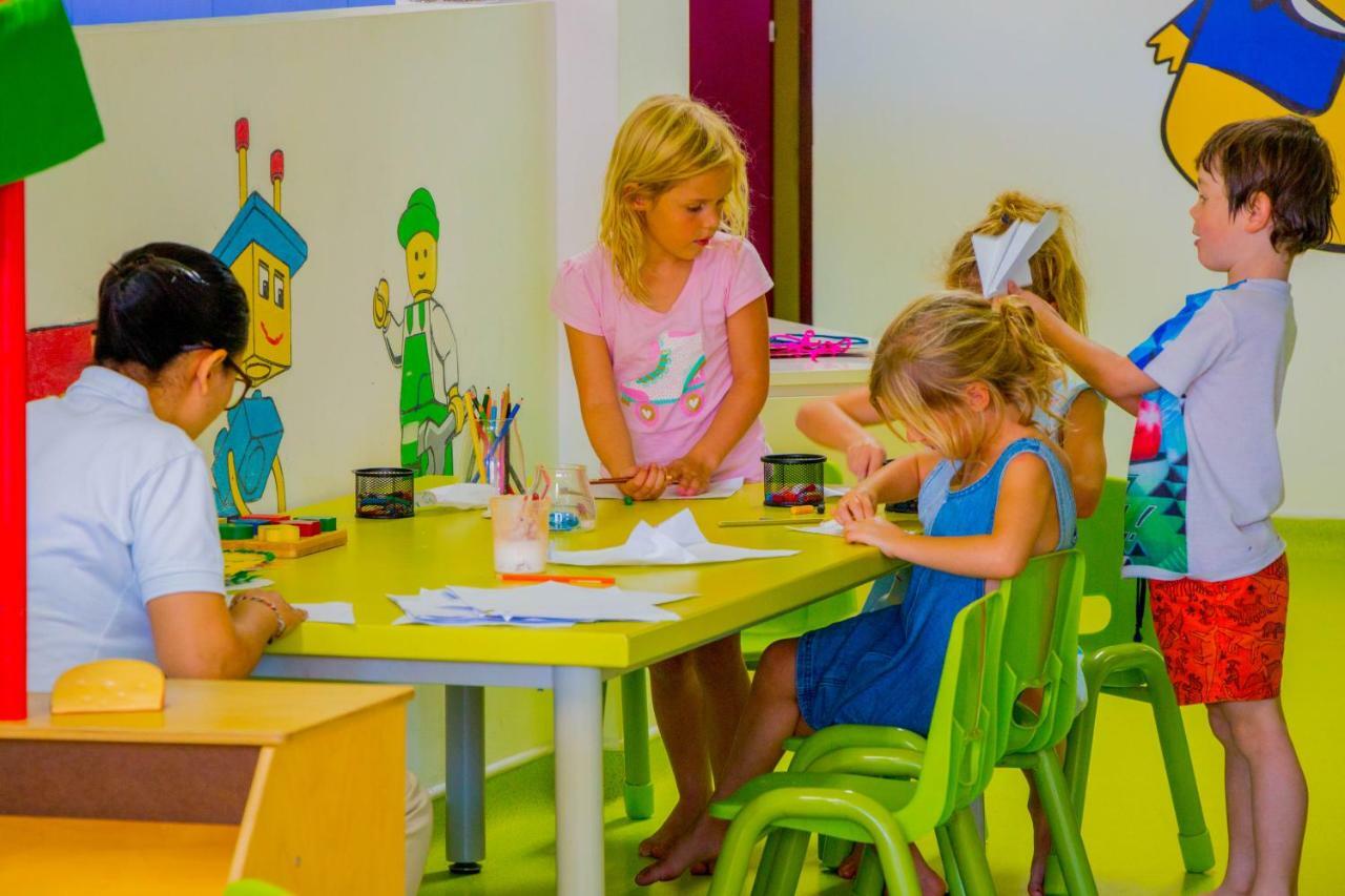 Montigo Resorts Seminyak Luaran gambar Children at Legoland